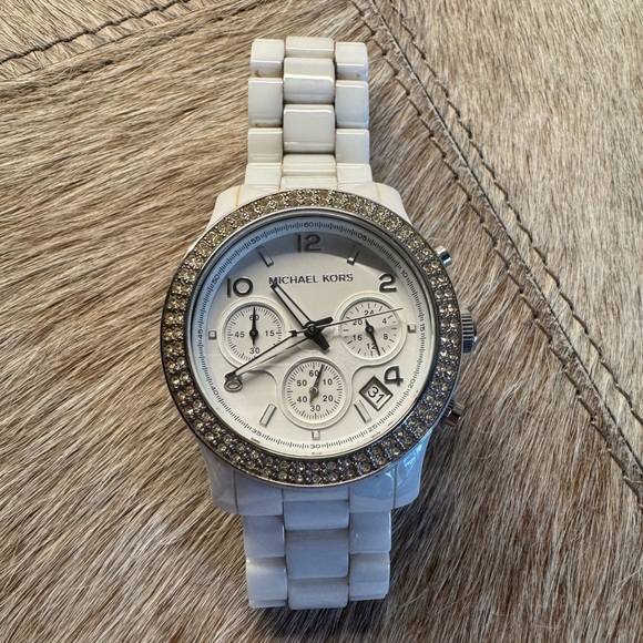 Michael Kors Silver and White Chronograph Watch - Picture 2 of 6